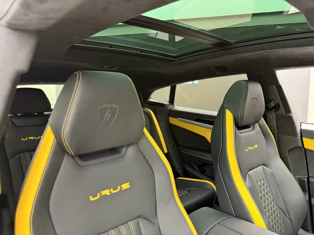 Lamborghini Urus 2023 — фото 18