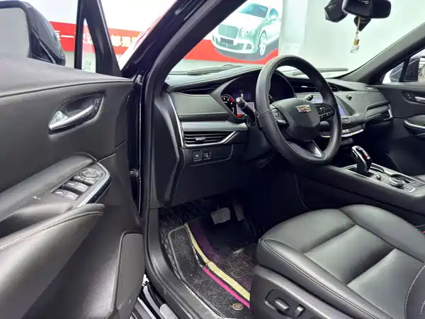 Cadillac XT4 2021