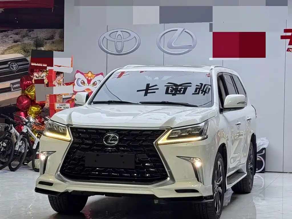 Lexus LX 2016 — фото 1