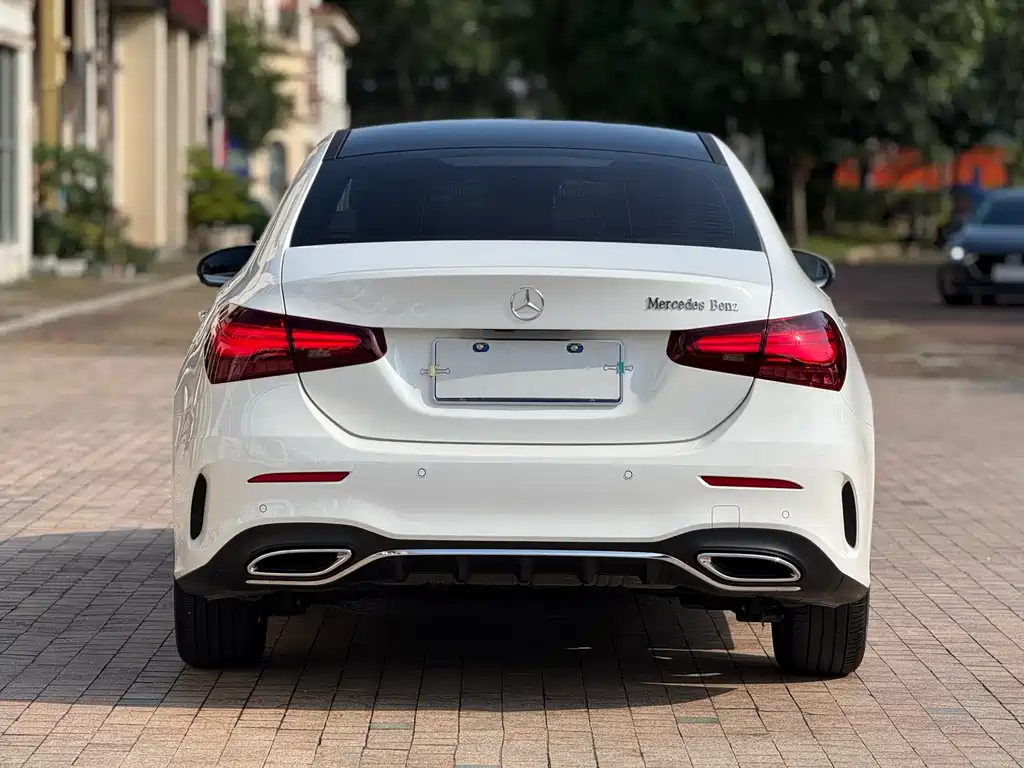 Mercedes-Benz A-Class 2024 — фото 6