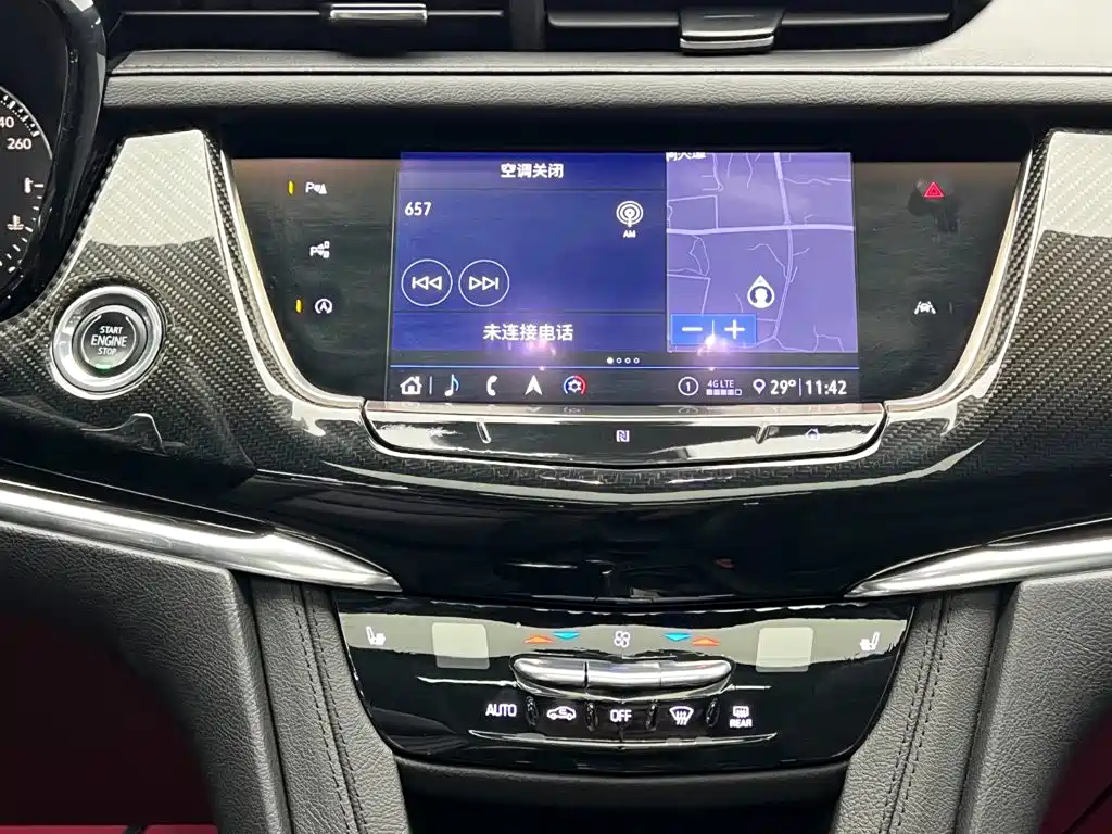 Cadillac XT6 2020 — фото 23