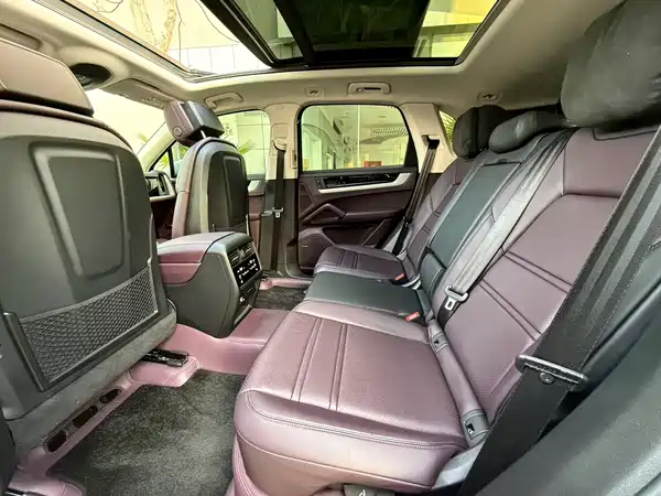 Porsche Cayenne 2024