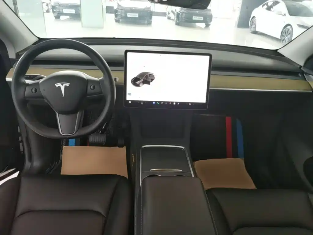Tesla Model Y 2022 — фото 10