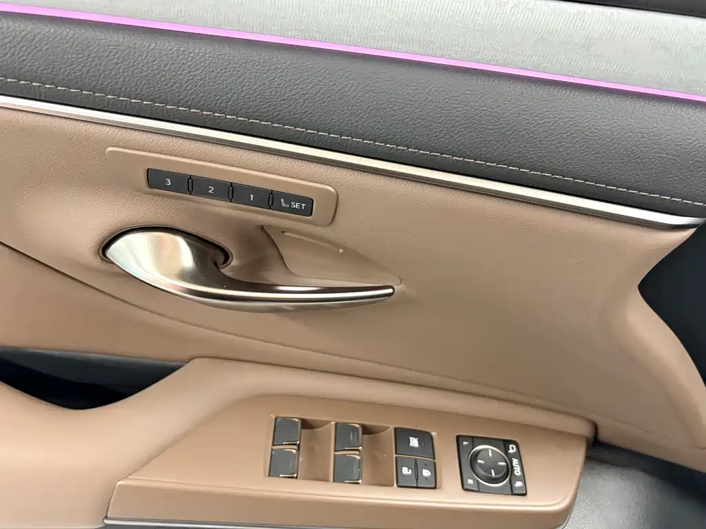 Lexus ES 2025 — фото 10