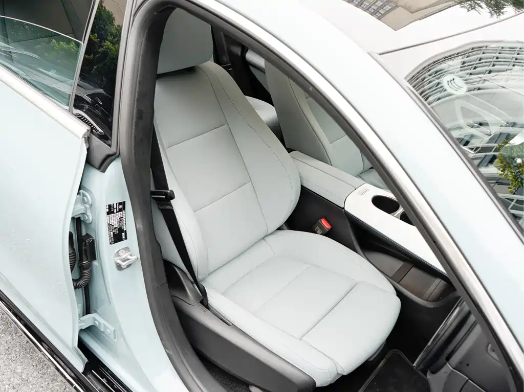 Mercedes-Benz CLA EV 2025 — фото 19