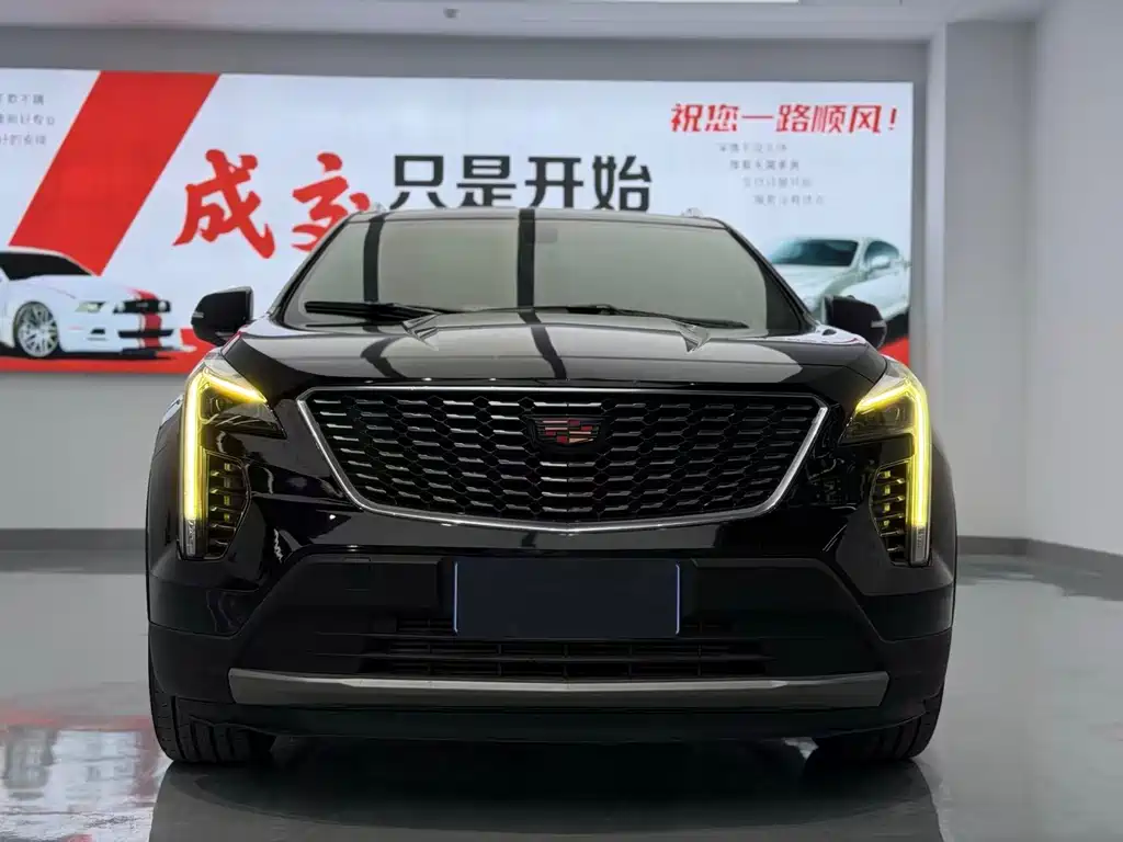 Cadillac XT4 2021 — фото 2