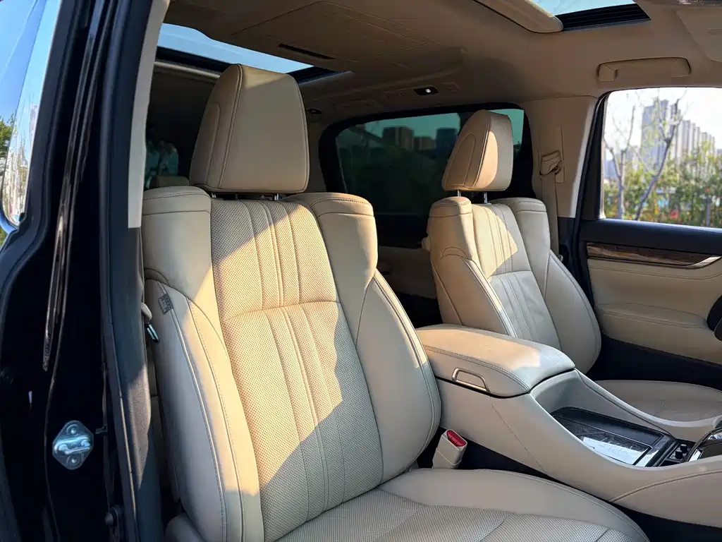 Toyota Vellfire 2021 — фото 16