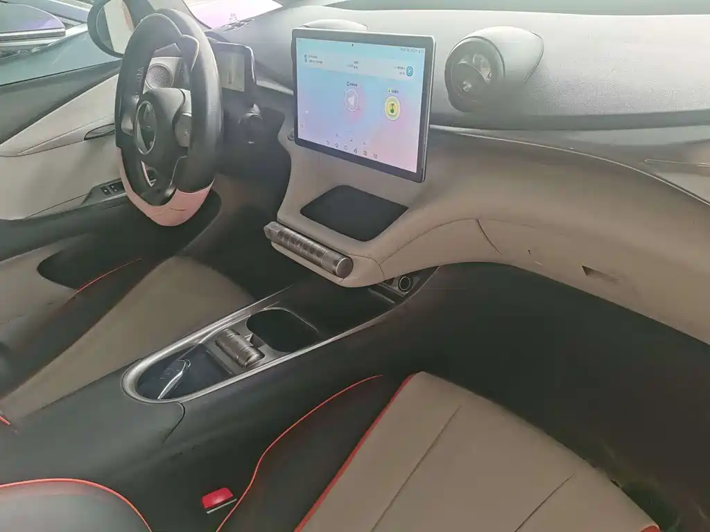 BYD Dolphin 2023