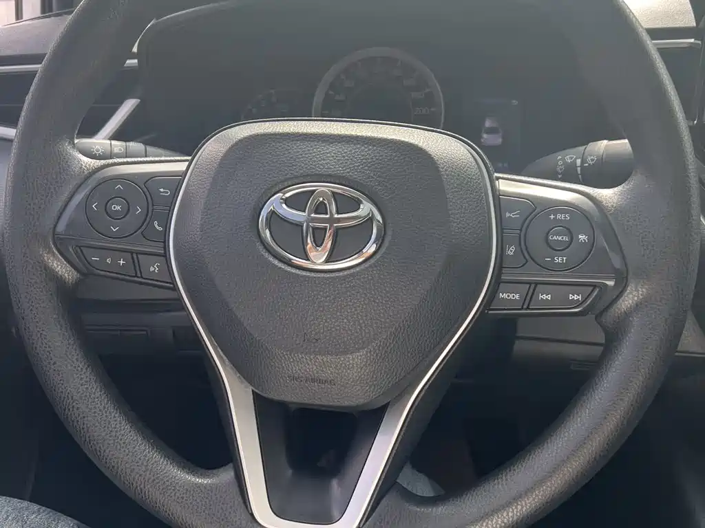 Toyota Corolla 2023 — фото 14
