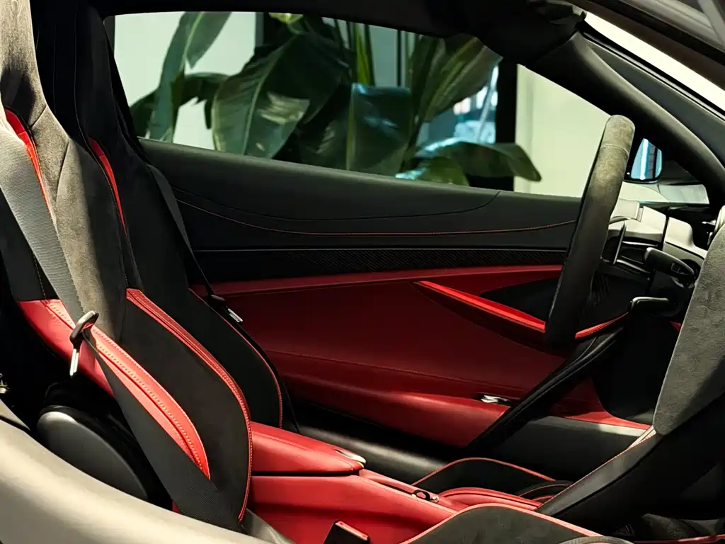 McLaren 720S 2019 — фото 12