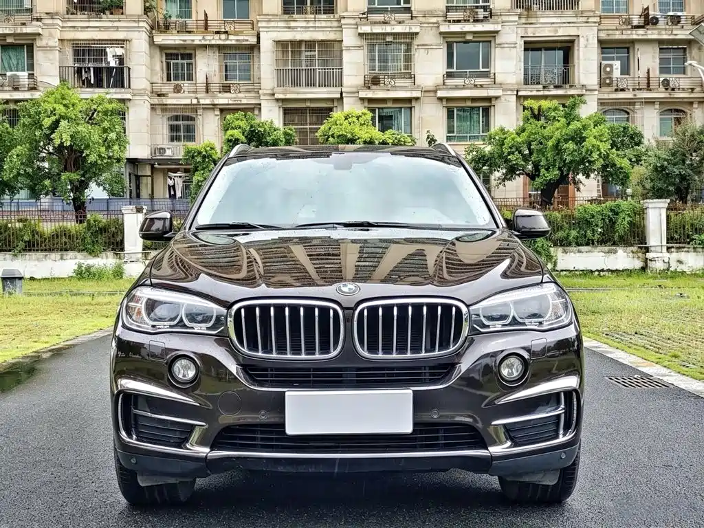 BMW X5 2018 — фото 2