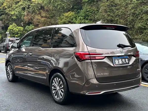 Buick GL8 2021
