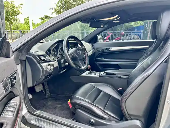 Mercedes-Benz E-Class 2011