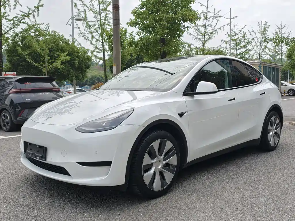 Tesla Model Y 2022 — фото 1