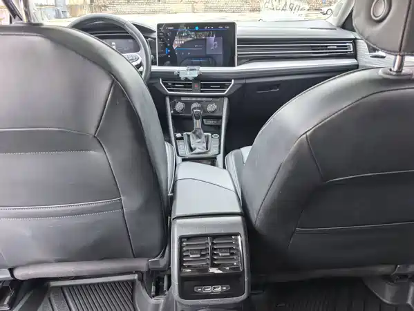 Volkswagen Sagitar 2023