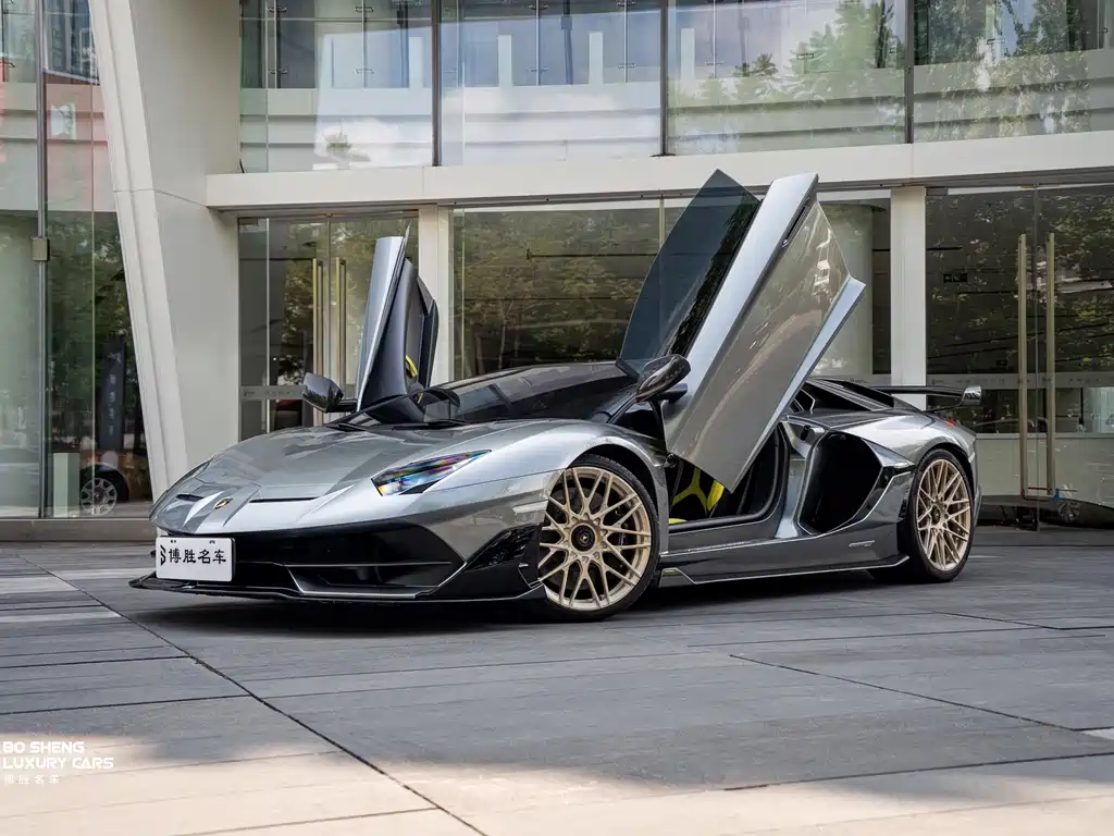 Lamborghini Aventador 2019 — фото 47