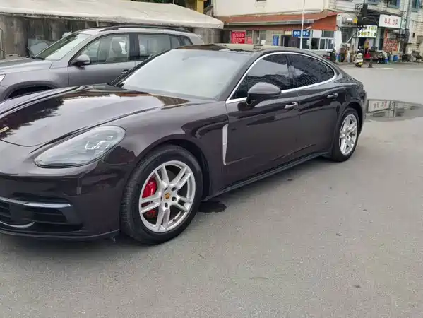 Porsche Panamera 2018