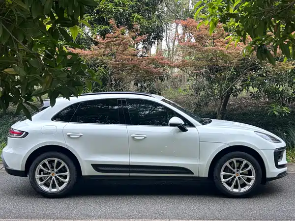 Porsche Macan 2022