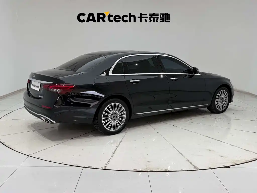 Mercedes-Benz E-Class 2023 — фото 9