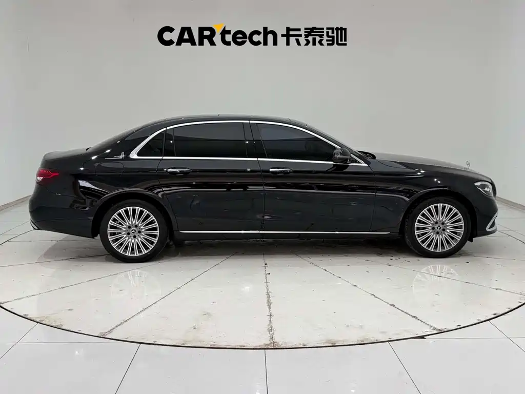 Mercedes-Benz E-Class 2023 — фото 10