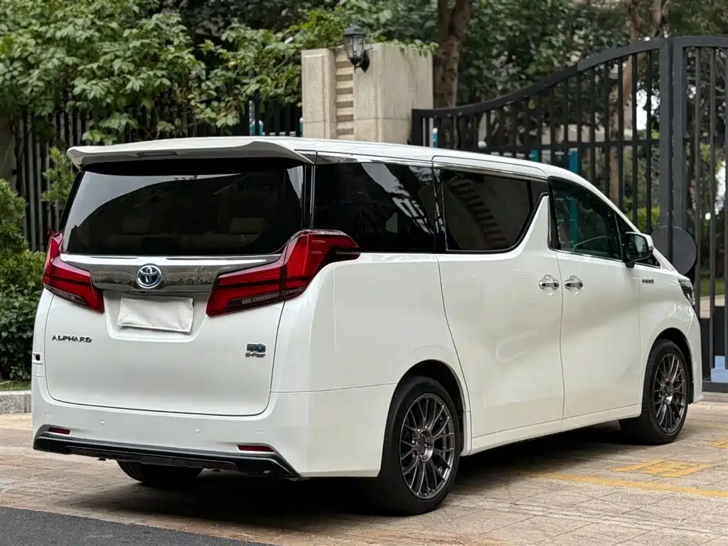 Toyota Alphard 2019 — фото 7
