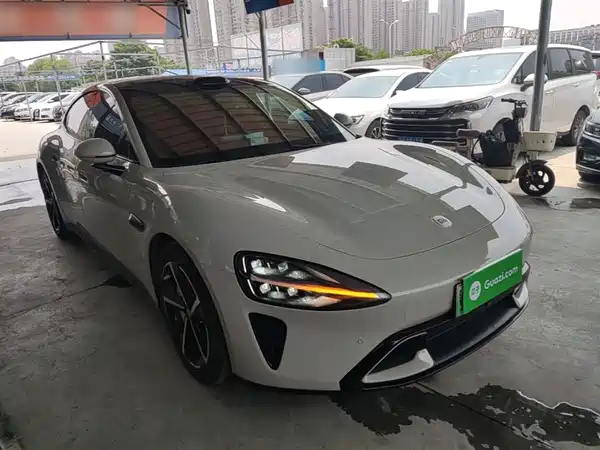Xiaomi SU7 2024