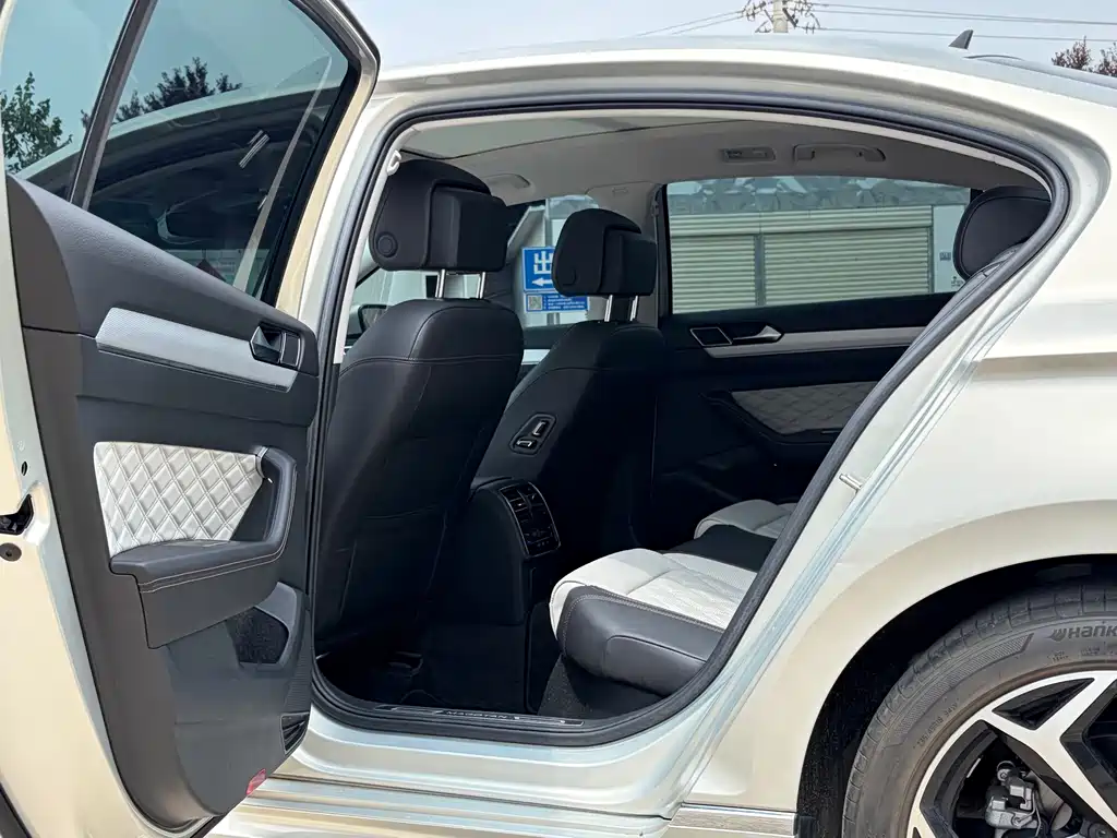 Volkswagen Magotan 2023