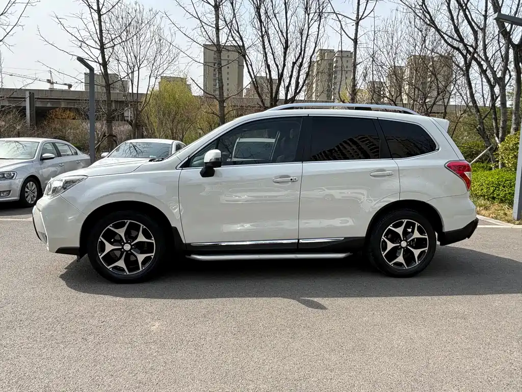 Subaru Forester 2016 — фото 4
