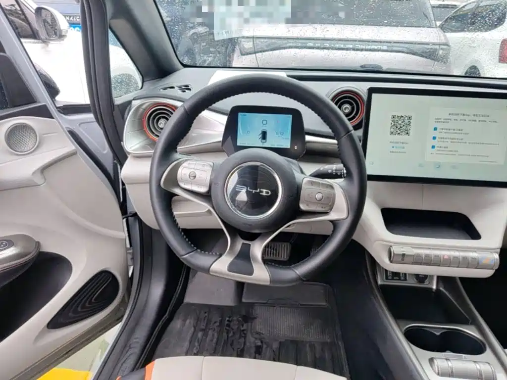 BYD Dolphin 2022 — фото 11