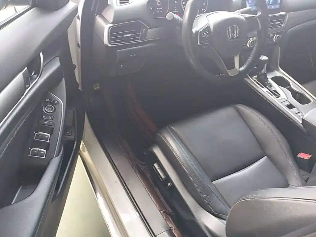 Honda Accord 2021 — фото 16