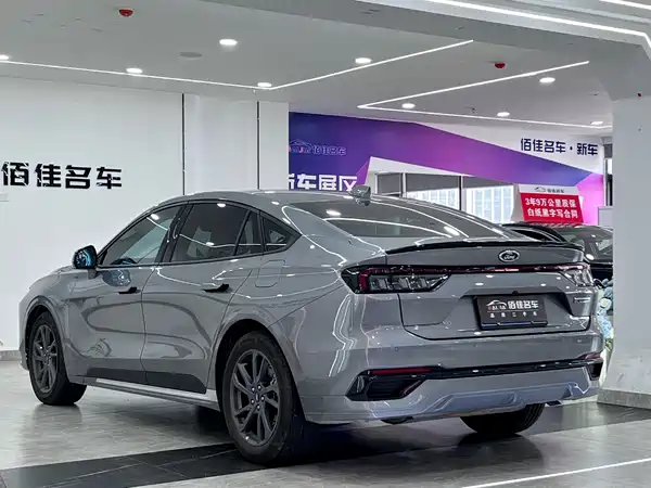 Ford Mondeo 2025