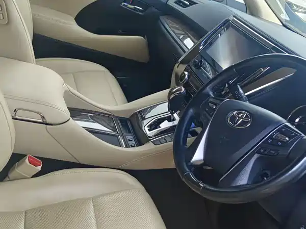 Toyota Alphard 2024