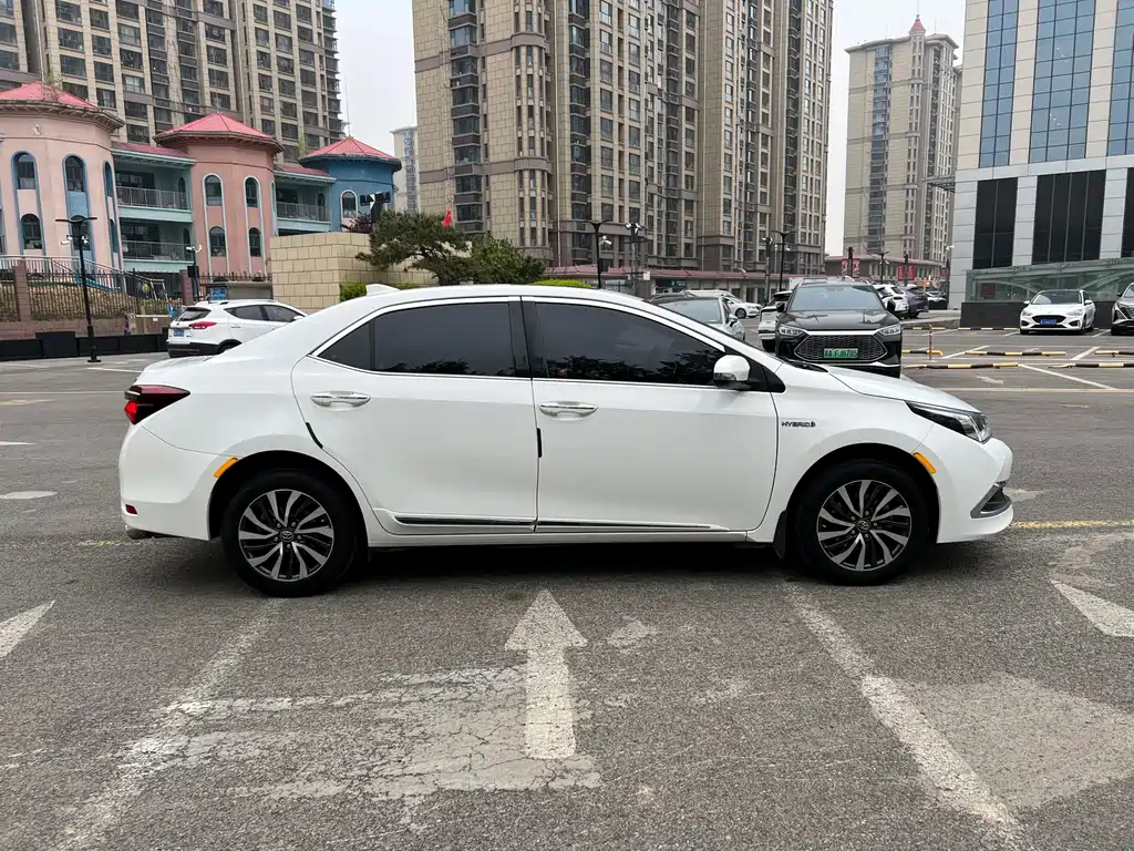 Toyota Corolla 2019 — фото 9