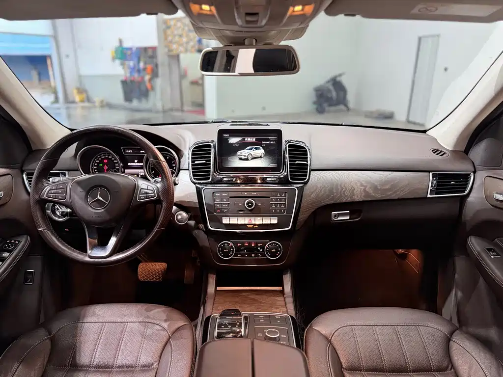 Mercedes-Benz GLE 2016 — фото 9