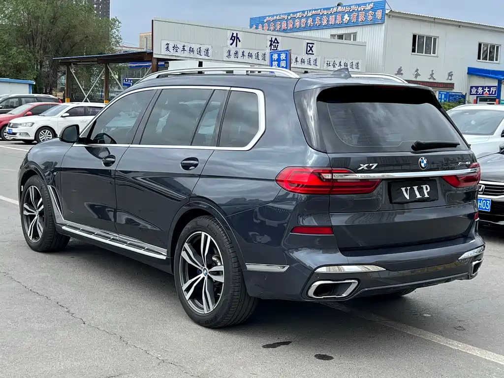 BMW X7 2022 — фото 8