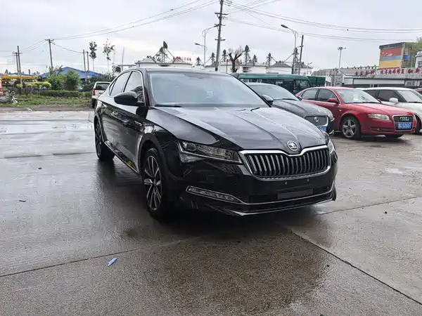 Skoda Superb 2023