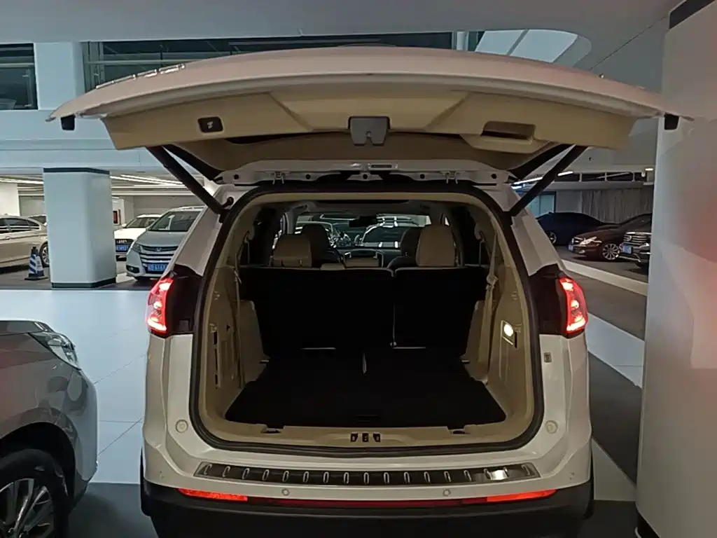 Ford Edge 2015 — фото 19
