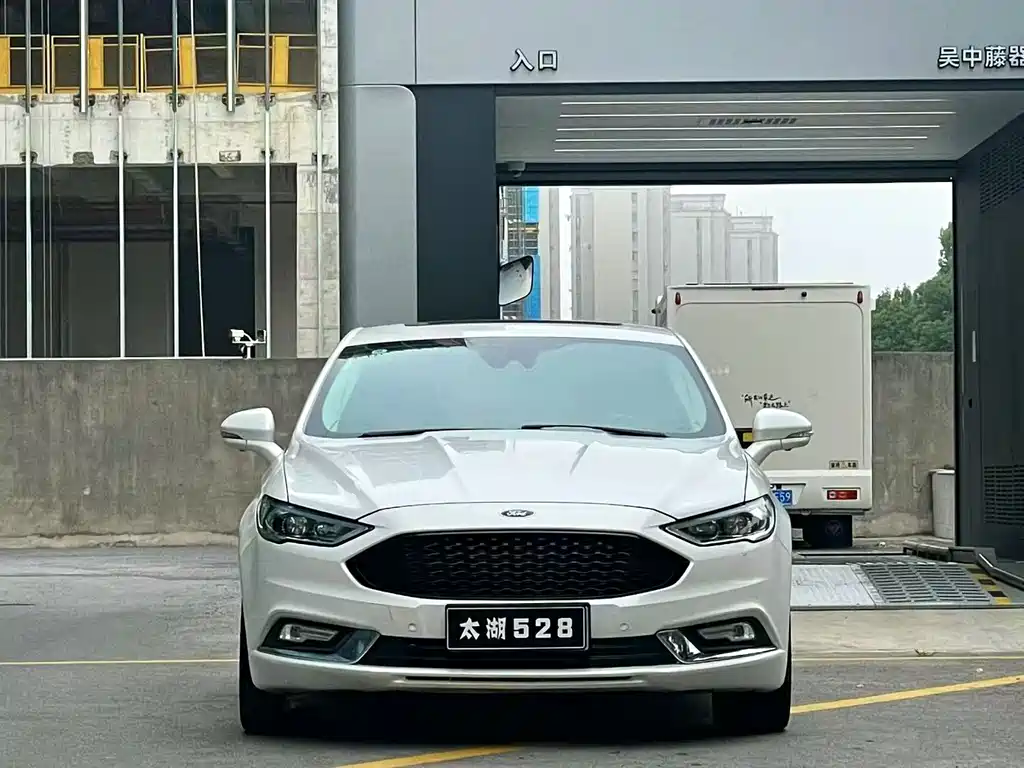Ford Mondeo 2017 — фото 2