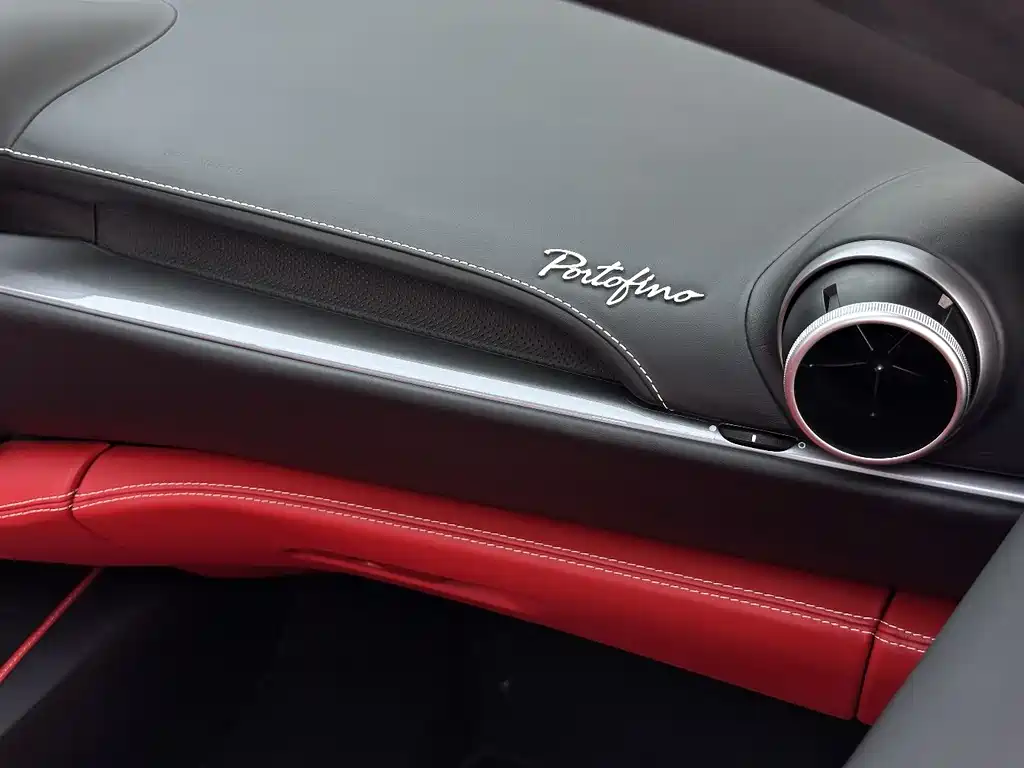 Ferrari Portofino 2019 — фото 28