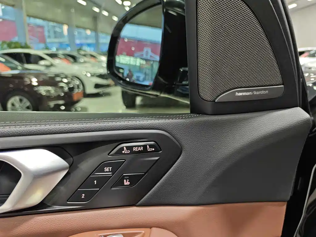 BMW X7 2022 — фото 14