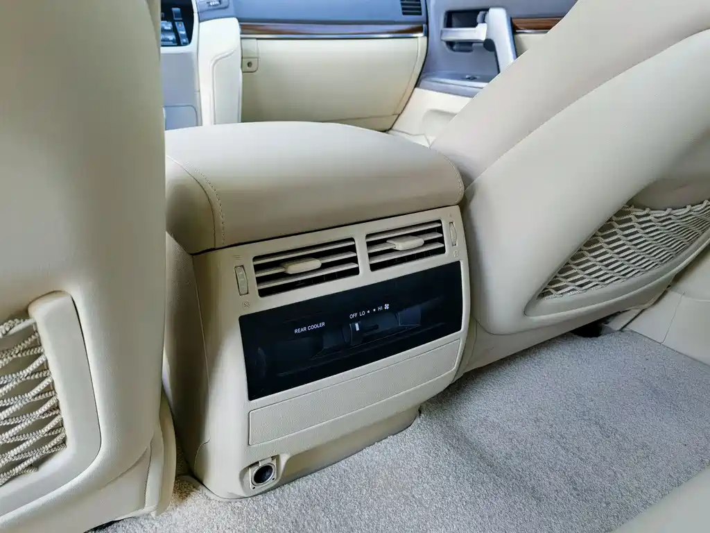 Toyota Land Cruiser 2016 — фото 15