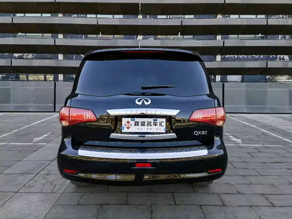 Infiniti QX80 2016