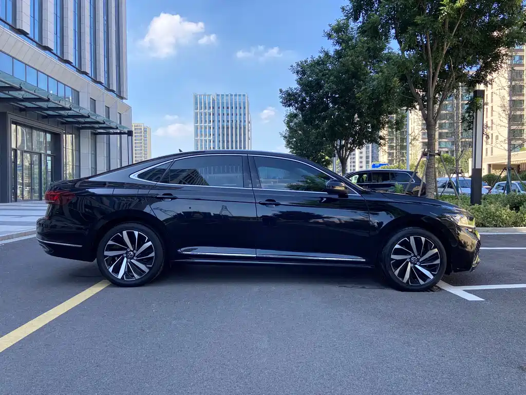 Volkswagen Passat 2022