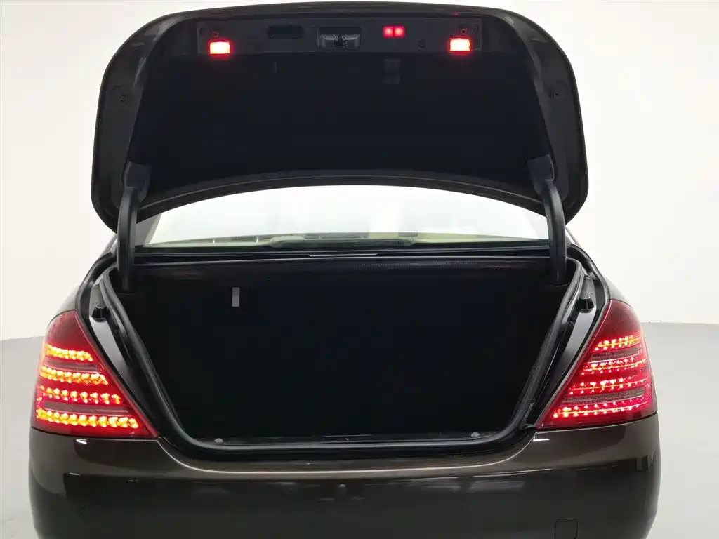 Mercedes-Benz S-Class 2011 — фото 16
