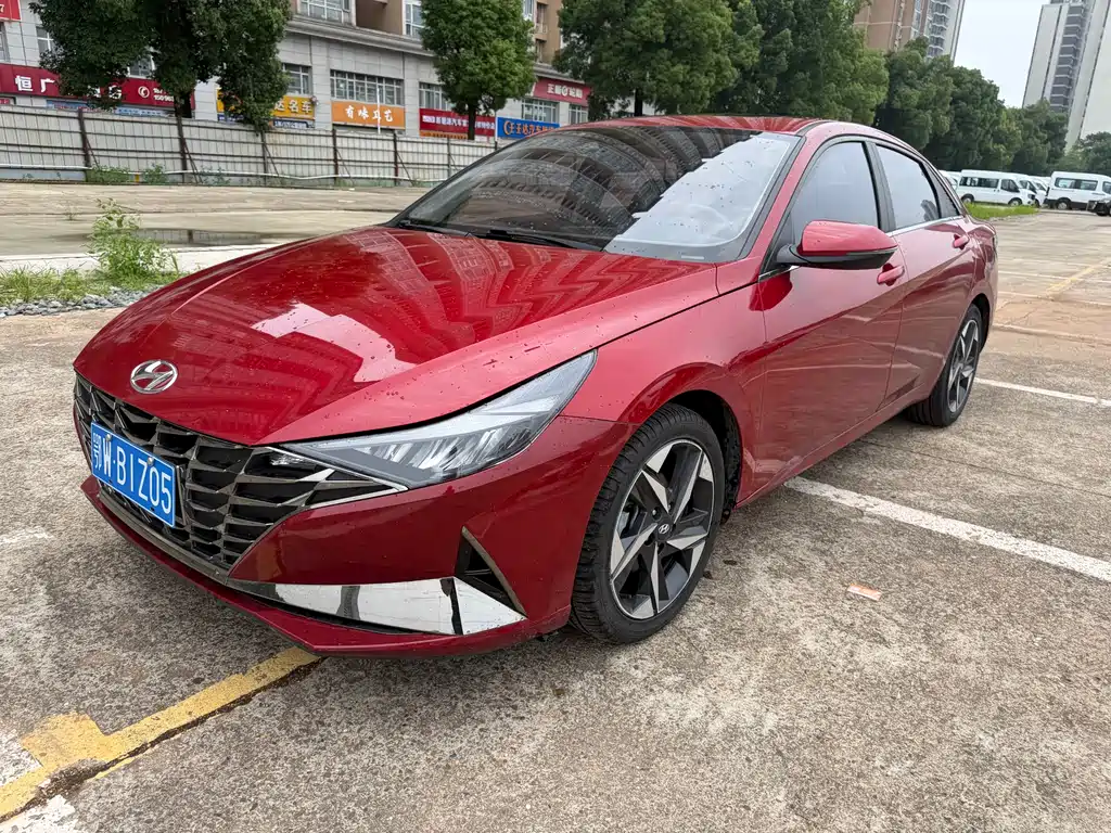 Hyundai Elantra 2021 — фото 1