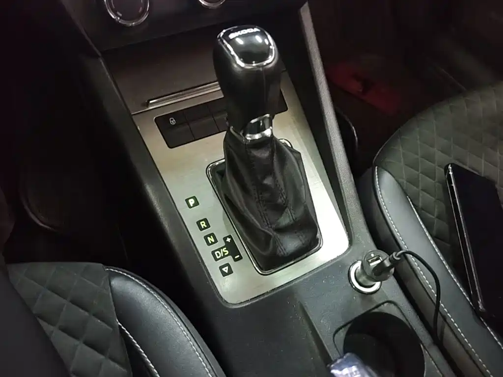 Skoda Octavia 2017 — фото 14