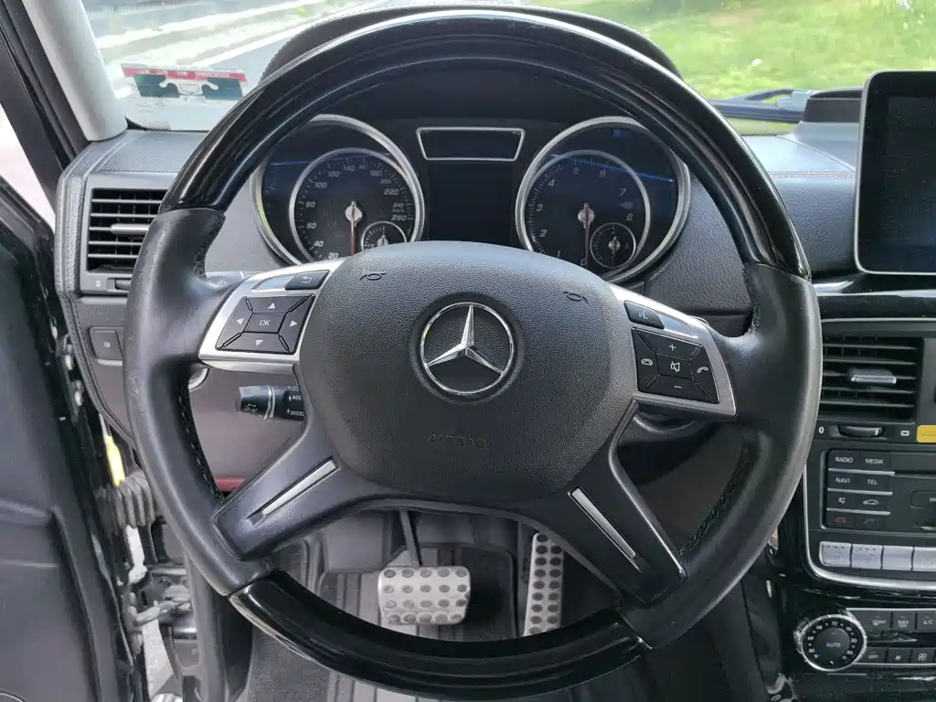 Mercedes-Benz G-Class 2018 — фото 14