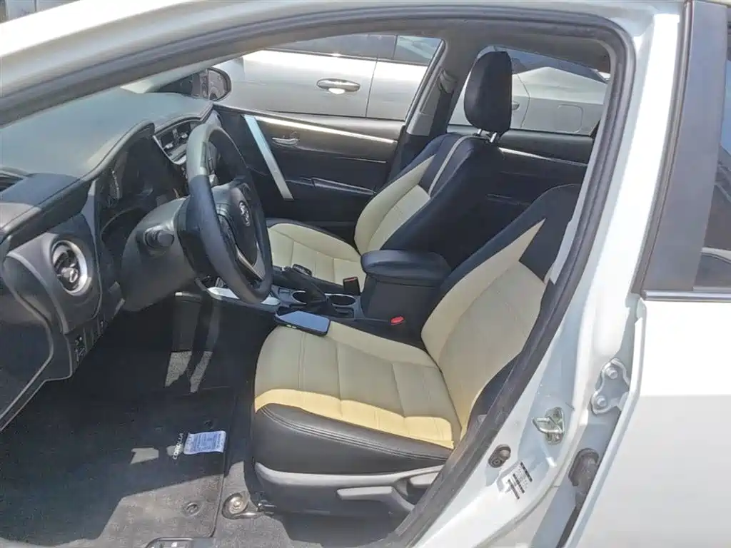 Toyota Corolla 2019 — фото 15