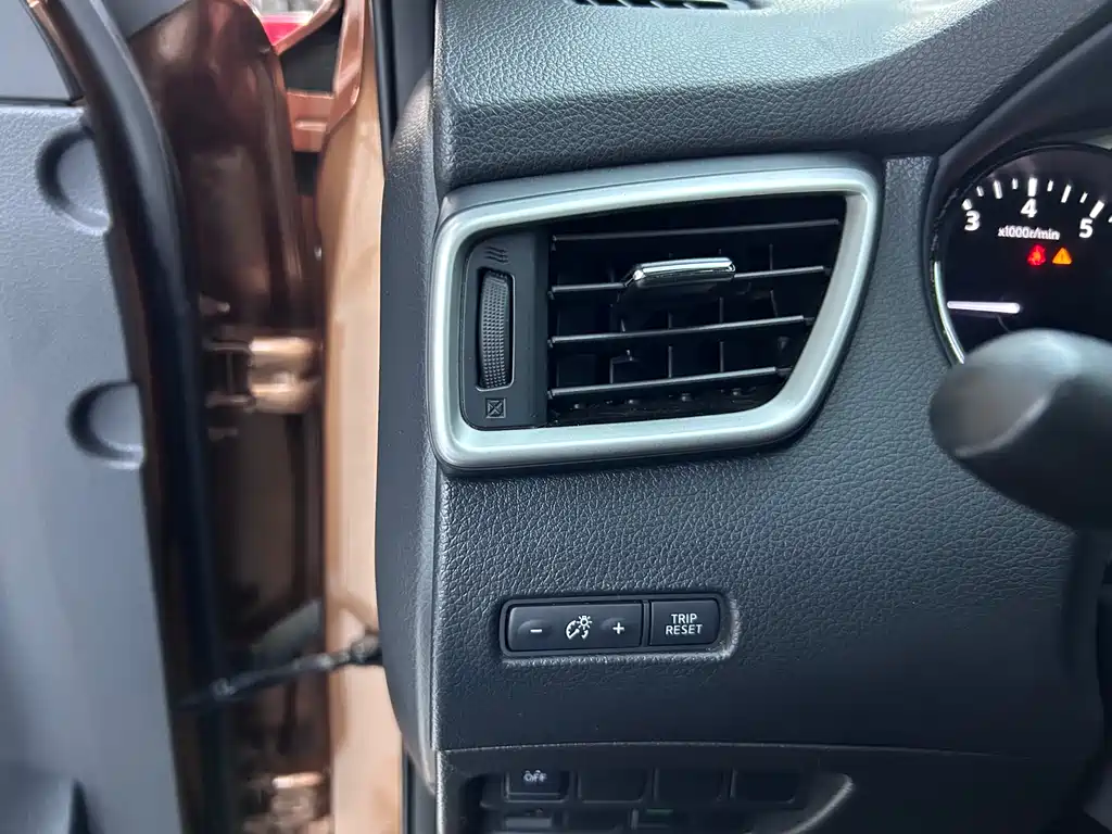 Nissan X-Trail 2016 — фото 14