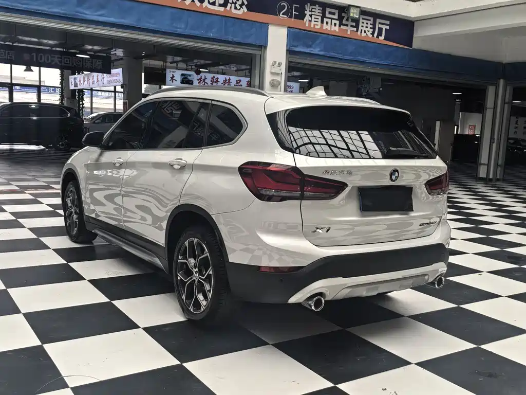 BMW X1 2022 — фото 6